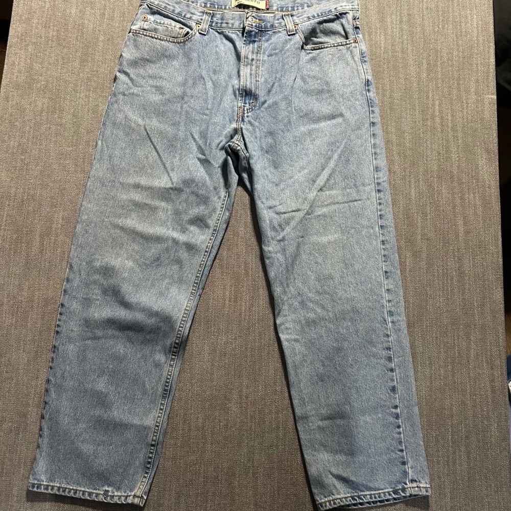 Levi's 550 Relaxed Fit Jeans Mens 38x32 Light Wash Blue Tapered Leg Denim - Picture 3 of 10